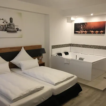 Hotel in Laisen Reutlingen Kamer foto